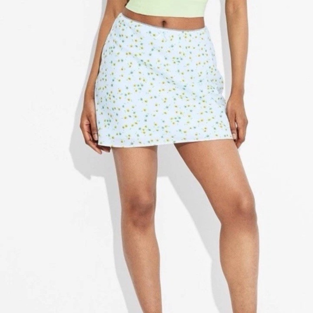 Wild Fable Large Floral Pull On A-Line Mini Skirt Blue Delicate Feminine NEW L - Picture 2 of 14